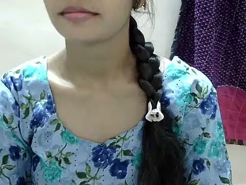 Snapshot of Kulsum_S chatting on 07-27-26, 02:13 Kulsum S online show from 07-27-26, 02:13