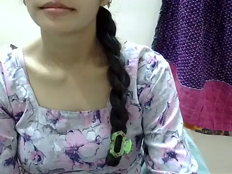 Snapshot of Kulsum_S chatting on 07-30-26, 02:05 Kulsum S online show from 07-30-26, 02:05