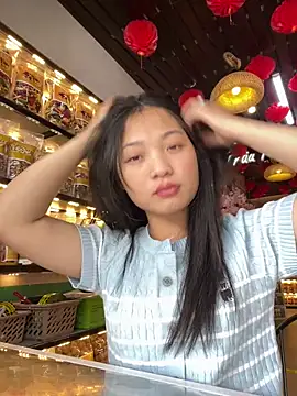 Lyn-be99 online show from 04-04-26, 03:49