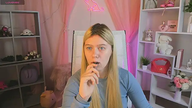 CelestineMauriac online show from 04-11-26, 03:38