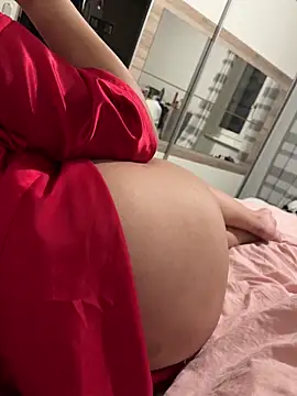 Snapshot of Melissa-suisse chatting on 03-06-26, 04:58 Melissa-suisse online show from 03-06-26, 04:58