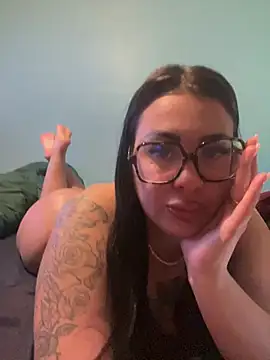 Snapshot of Melissa-suisse chatting on 03-21-26, 11:19 Melissa-suisse online show from 03-21-26, 11:19