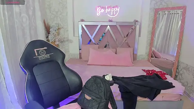 SABRIINA TAY online show from 04-18-26, 11:47