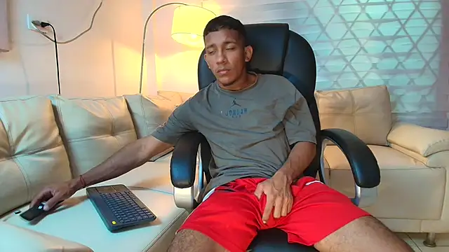 ricky spensar23cm  online show from 04-08-26, 02:00