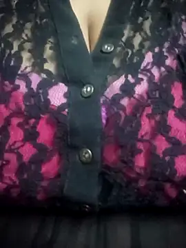 Snapshot of Samaira_Juicy143 chatting on 02-22-26, 05:08 Samaira Juicy143 online show from 02-22-26, 05:08