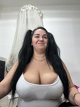 VickyVice online show from 02-02-26, 05:33