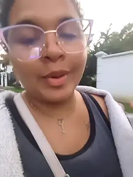 Snapshot of Adina_Skaly chatting on 03-17-26, 11:02 Adina Skaly online show from 03-17-26, 11:02