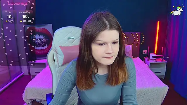 Snapshot of Lunatrend chatting on 03-01-26, 12:07 Lunatrend online show from 03-01-26, 12:07