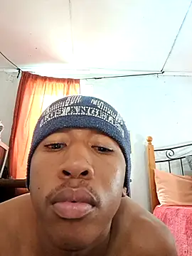 Snapshot of Peterveero12 chatting on 02-08-26, 03:37 Peterveero12 online show from 02-08-26, 03:37