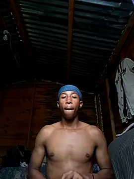 Snapshot of Peterveero12 chatting on 03-17-26, 03:48 Peterveero12 online show from 03-17-26, 03:48