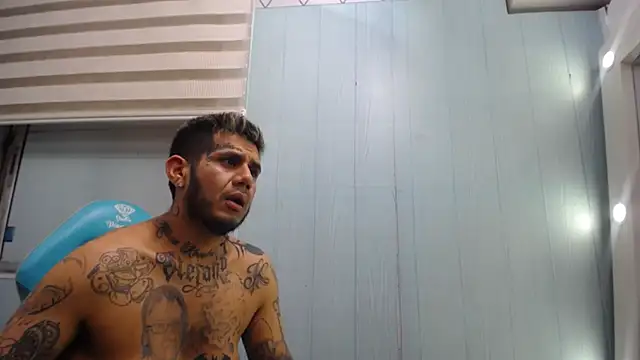 Snapshot of allison_max_tattoo chatting on 03-02-26, 07:15 allison max tattoo online show from 03-02-26, 07:15