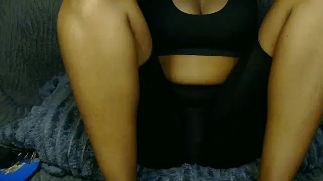 Snapshot of AfricanGodesss chatting on 05-25-26, 06:25 AfricanGodesss online show from 05-25-26, 06:25