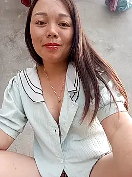 Snapshot of Rose-222 chatting on 05-04-26, 10:44 Rose-222 online show from 05-04-26, 10:44