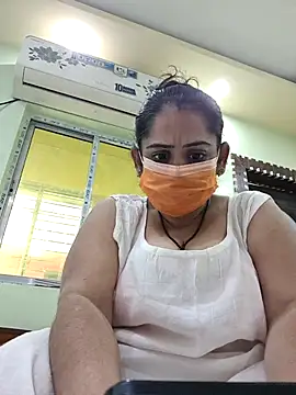 Snapshot of diyam4002 chatting on 02-05-26, 09:03 diyam4002 online show from 02-05-26, 09:03