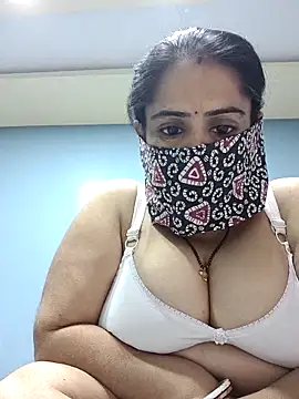 Snapshot of diyam4002 chatting on 02-10-26, 09:24 diyam4002 online show from 02-10-26, 09:24