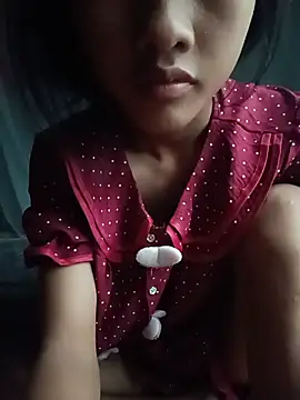 Snapshot of Hoa-tuylip chatting on 06-18-26, 12:44 Hoa-tuylip online show from 06-18-26, 12:44