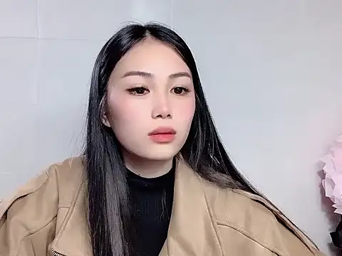 Snapshot of Thuy79 chatting on 02-11-26, 04:23 Thuy79 online show from 02-11-26, 04:23