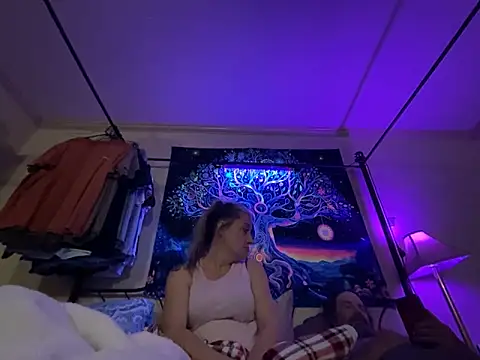 Sunflower0025 online show from 04-04-26, 01:15