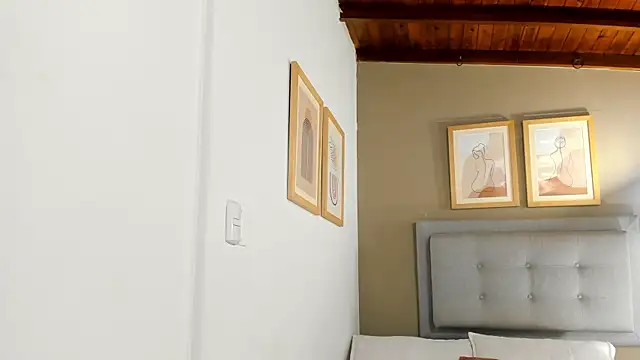 SalomeStorm  online show from 04-05-26, 03:53