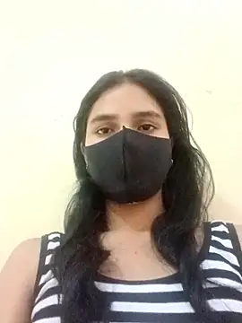 Snapshot of Mahira-- chatting on 05-14-26, 04:52 Mahira-- online show from 05-14-26, 04:52