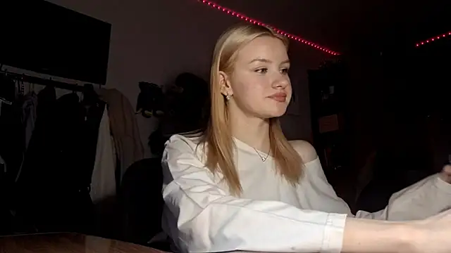 ChongTreece online show from 02-15-26, 06:10