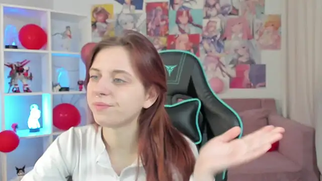 Snapshot of FreyaVey chatting on 02-17-26, 05:15 FreyaVey online show from 02-17-26, 05:15