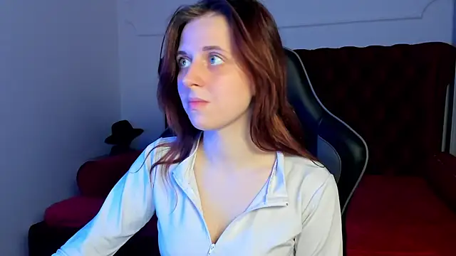 Snapshot of FreyaVey chatting on 03-11-26, 05:30 FreyaVey online show from 03-11-26, 05:30