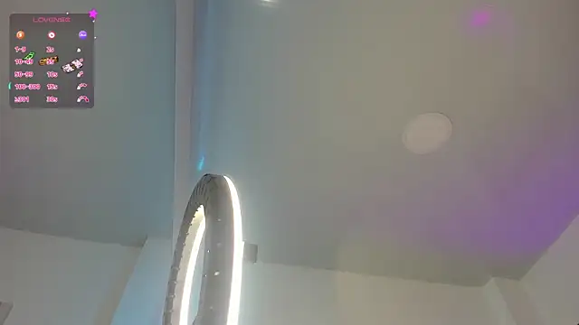 Snapshot of Isabella_Moon9 chatting on 05-26-26, 11:28 Isabella Moon9 online show from 05-26-26, 11:28