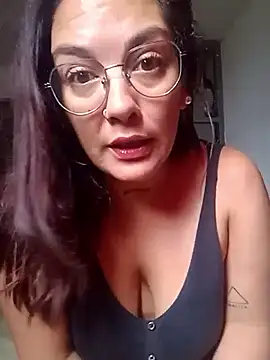 Snapshot of kuramaqueen chatting on 03-05-26, 07:43 kuramaqueen online show from 03-05-26, 07:43