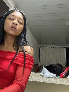 Snapshot of Vinaaly_ chatting on 07-28-26, 12:29 Vinaaly online show from 07-28-26, 12:29