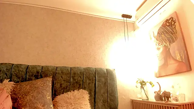 Aleera Walton online show from 04-02-26, 08:06