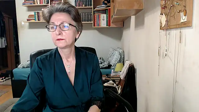 katemodel online show from 09-17-25, 06:15