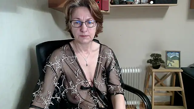 katemodel online show from 04-19-26, 06:24