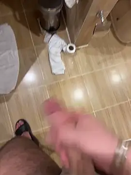 Snapshot of BIGDICK111000 chatting on 02-05-26, 05:06 BIGDICK111000 online show from 02-05-26, 05:06