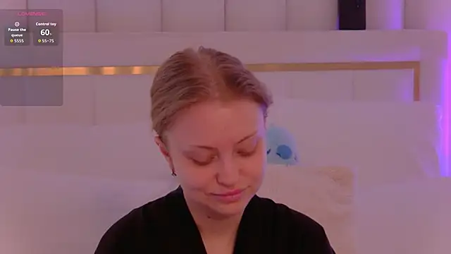 MollyHilton online show from 02-17-26, 06:03