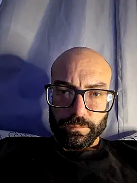 Snapshot of Robsonitj90 chatting on 06-23-26, 06:28 Robsonitj90 online show from 06-23-26, 06:28