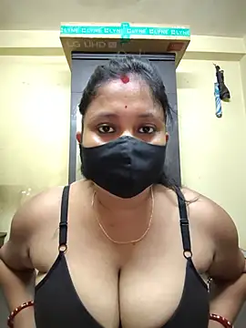 Curvy Trisha online show from 05-23-26, 03:05