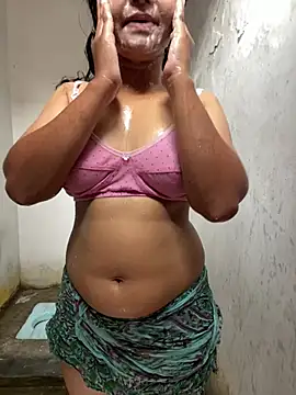 Snapshot of exoticshruti chatting on 06-09-26, 09:32 exoticshruti online show from 06-09-26, 09:32