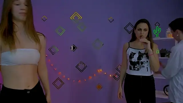 eira mouse online show from 03-31-26, 09:10