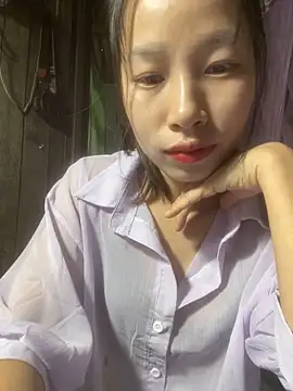 Snapshot of -Xenia_ chatting on 03-27-26, 04:40 -Xenia online show from 03-27-26, 04:40