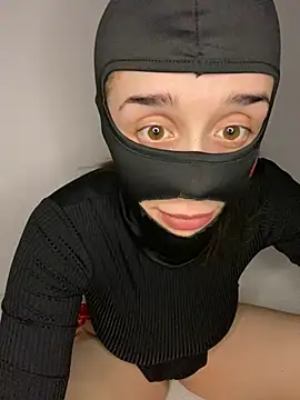 Snapshot of Mishelxxx2 chatting on 02-11-26, 08:36 Mishelxxx2 online show from 02-11-26, 08:36