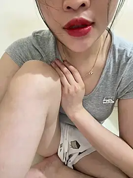 Snapshot of Moe-moex chatting on 07-04-26, 12:50 Moe-moex online show from 07-04-26, 12:50