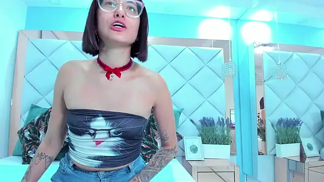 crystalstonee online show from 03-16-26, 10:25