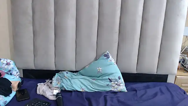 XxxExoticxx27 online show from 04-13-26, 06:57