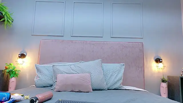 Busty Zay online show from 02-17-26, 06:36