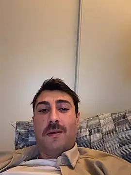 Snapshot of Aliiiix chatting on 02-10-26, 11:09 Aliiiix online show from 02-10-26, 11:09