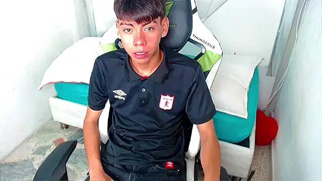 Liarr  online show from 04-18-26, 08:09