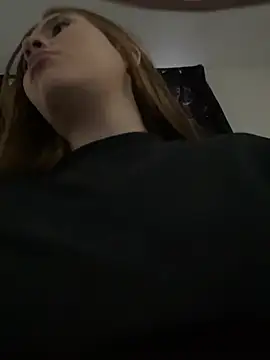 Hanna Becker  online show from 05-11-26, 11:05