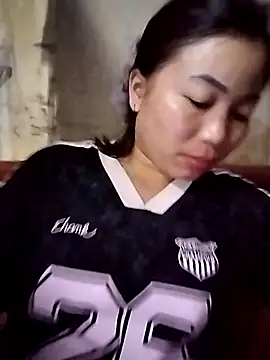 Ella-aa online show from 04-23-26, 01:13