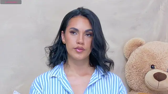 Snapshot of AndiVasquez chatting on 05-16-26, 11:53 AndiVasquez online show from 05-16-26, 11:53